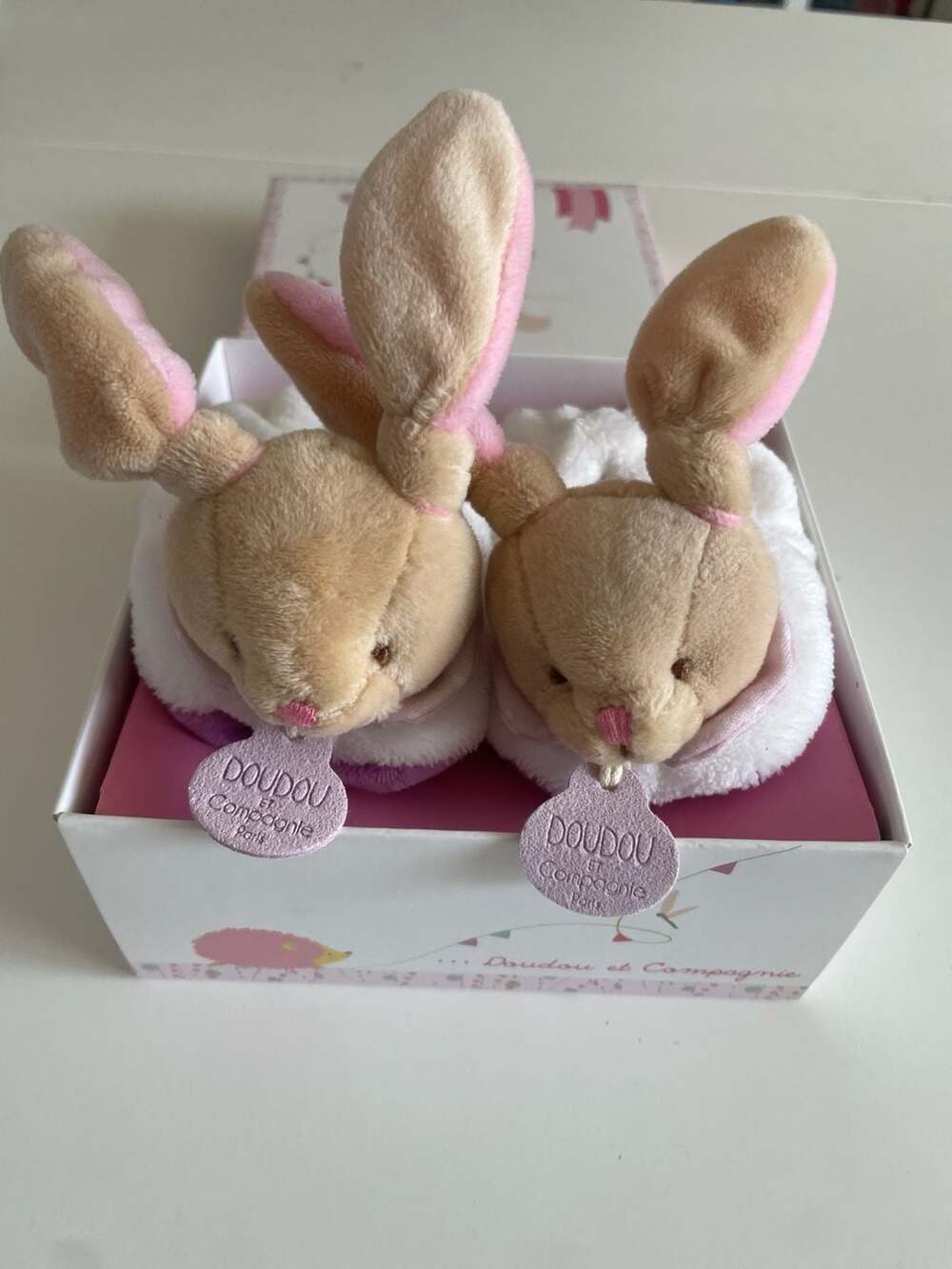 BRAND NEW Doudou et Compagnie Paris Mes Premiers Chaussons Bunny Rattle Baby Boo
